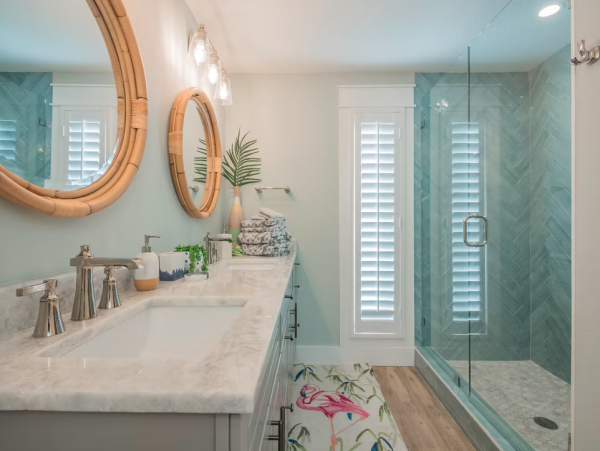 Luxurious 4-Bedroom Waterfront Villa in Holmes Beach